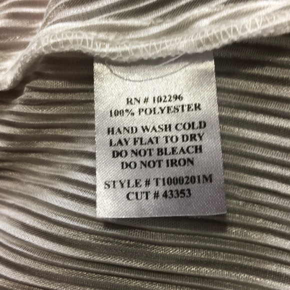 3/$15 Vintage crepe layered shift dress in neutral - Picture 6 of 6